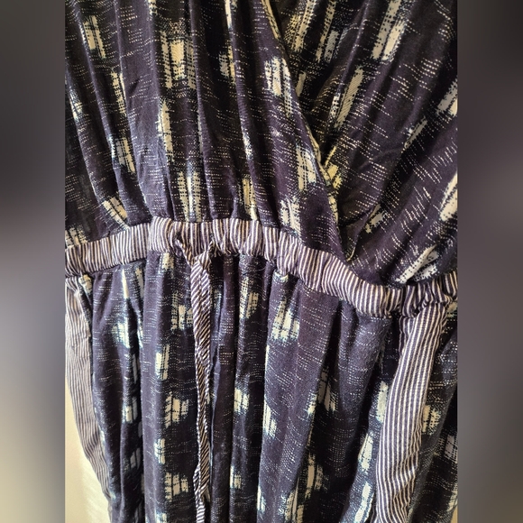 Velvet by Graham and Spencer Cady Indian Challis Jumpsuit Size Large - Picture 7 of 12